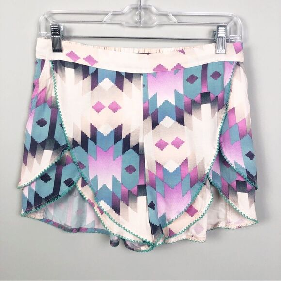 KENDALL & KYLIE | Tribal Shorts Pink Purple Medium - Picture 1 of 5